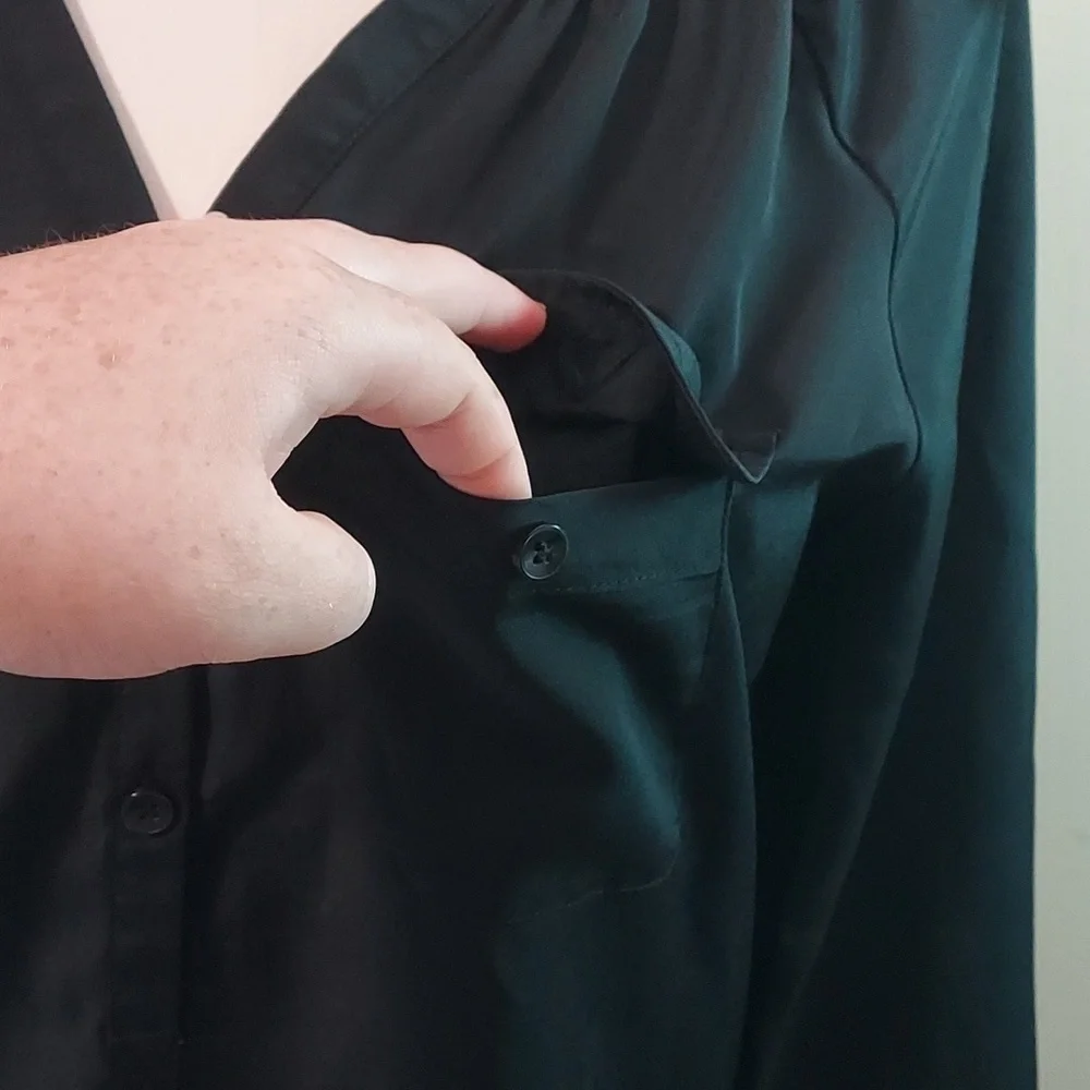 NEW york & Company Women's black  blouse size S in excellent condition